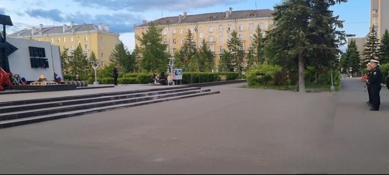 Военные следователи Северодвинска приняли участие в памятной акции «Свеча памяти»