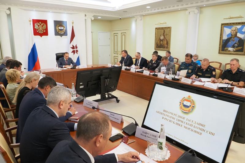 В Мордовии руководитель территориального управления Росгвардии принял участие в  заседании региональной АТК