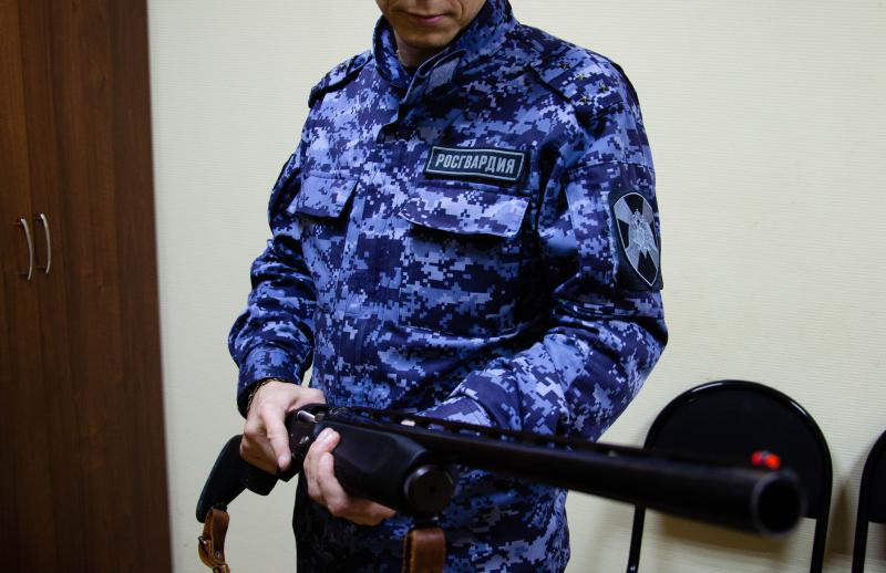 Росгвардейцы напоминают жителям Мордовии о возможности добровольно сдать незаконно хранящиеся предметы вооружения