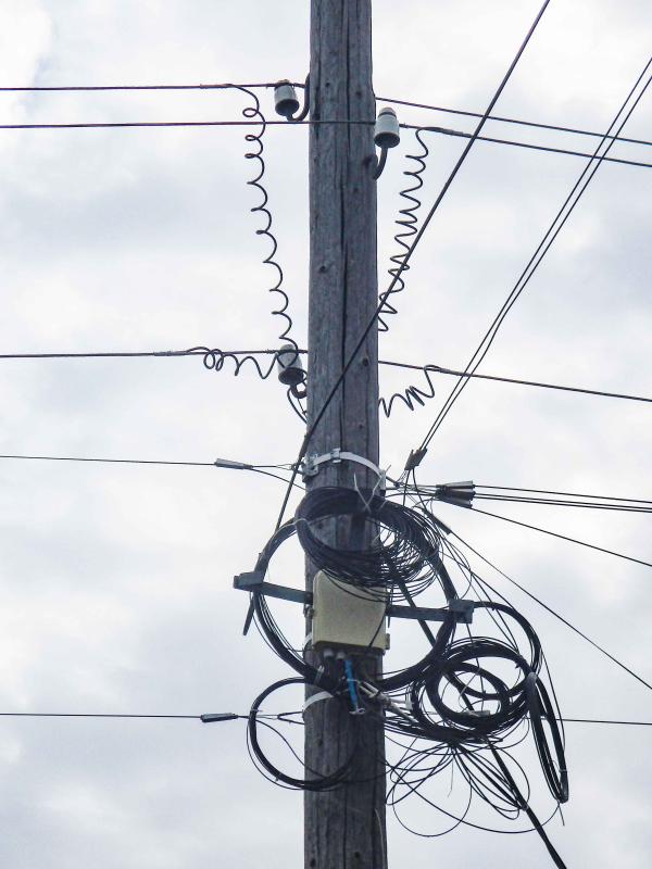 Новосибирские энергетики отмечают настораживающую динамику роста самовольных подвесов на ЛЭП