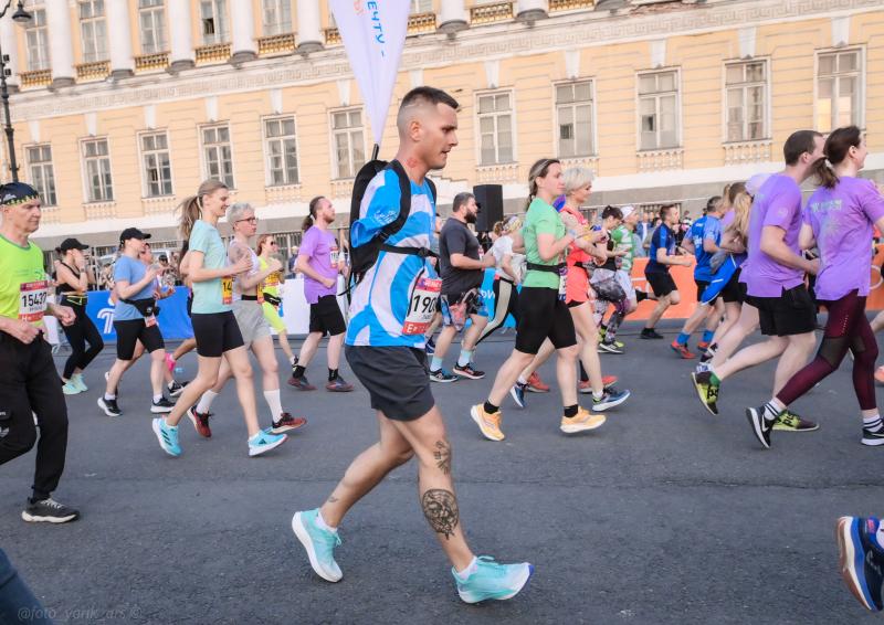 Путь к мечте: марафон и полеты на параплане подопечных фонда «Жизнь в Движении» в Санкт-Петербурге