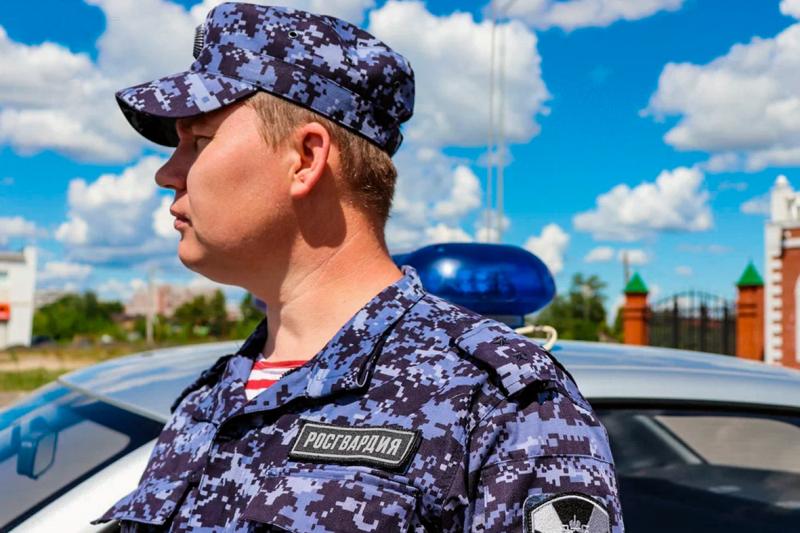 Росгвардейцы пресекли нарушения кузбассовца на территории медицинского учреждения