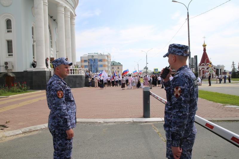В Мордовии при участии Росгвардии обеспечена безопасность Дня любви, семьи и верности