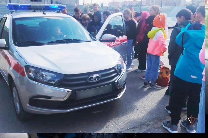 На Ямале продолжается Всероссийская ведомственной акция «Каникулы с Росгвардией»