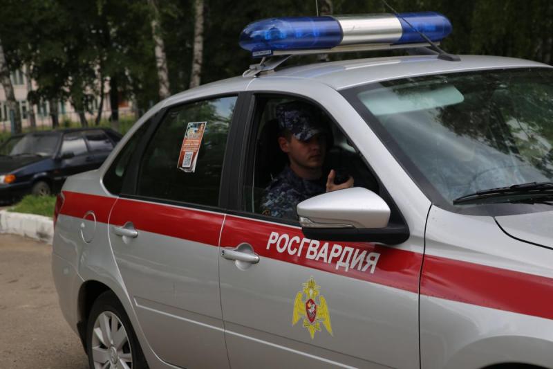 В Саранске росгвардейцы задержали нетрезвого хулигана в кафе