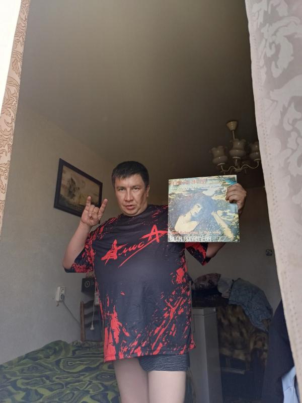 продаю редкие пластинки ссср цена вб такая же 3500 89278591263 доставка 200 че ват сап