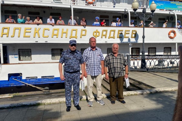 Ярославские росгвардейцы приняли участие в мероприятии во время прибытия уральской делегации ветеранов органов внутренних дел