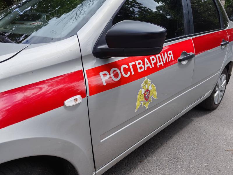 Росгвардейцы по горячим следам задержали подозреваемого в разбое