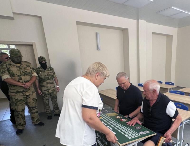 Росгвардейцы стали участниками визита актера Сергея Гармаша в Херсонскую область