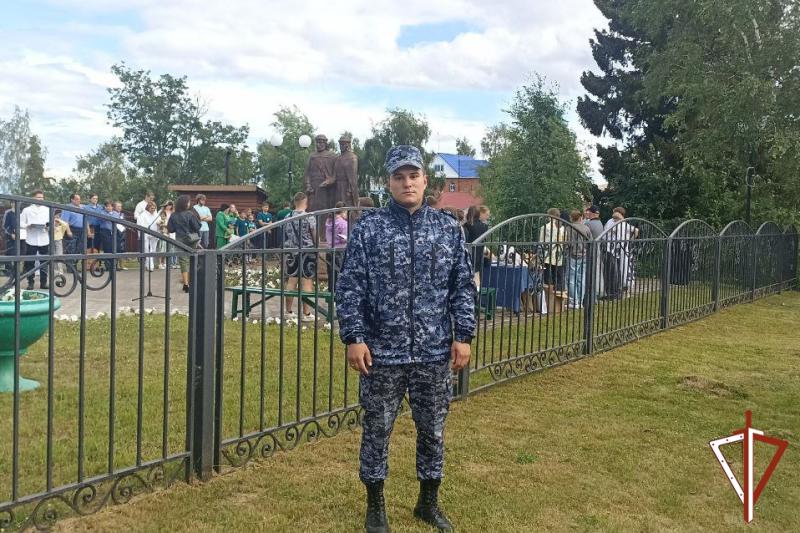 Росгвардия обеспечила безопасность празднования Дня семьи, любви и верности в Югре