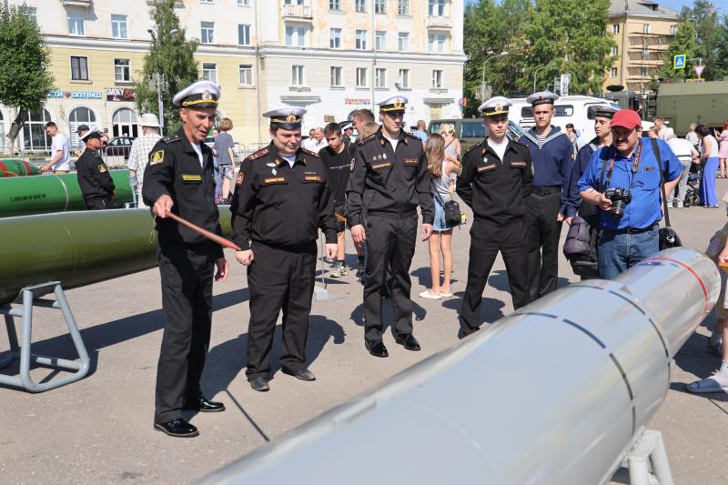 Военные следователи Северодвинска приняли участие в праздновании Дня Военно-морского флота