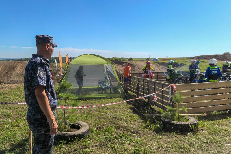 Росгвардия обеспечила общественный порядок спортивных мероприятий в Кузбассе