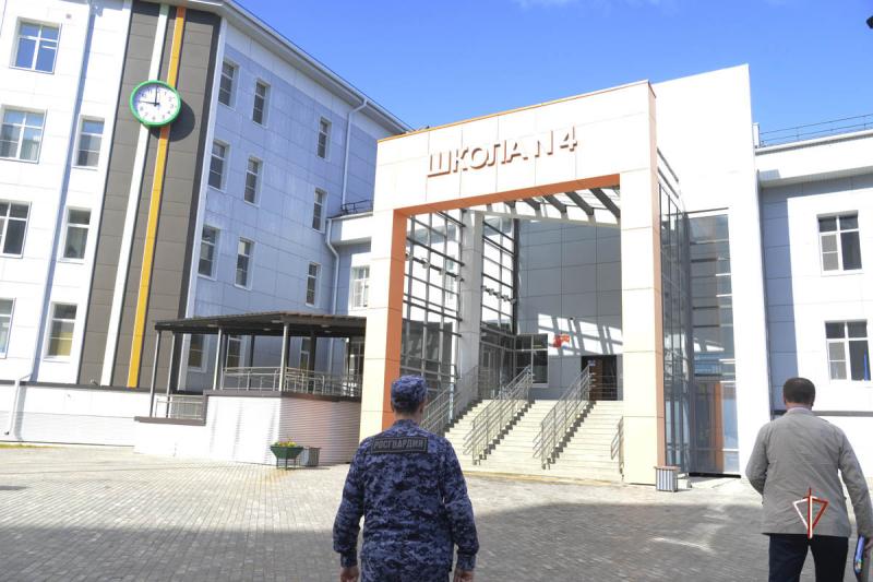Росгвардия проверяет готовность образовательных учреждений Ямала к новому учебному году