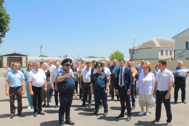 Выездное совещание по вопросу обеспечения трудовой занятости осужденных прошло в исправительной колонии №3