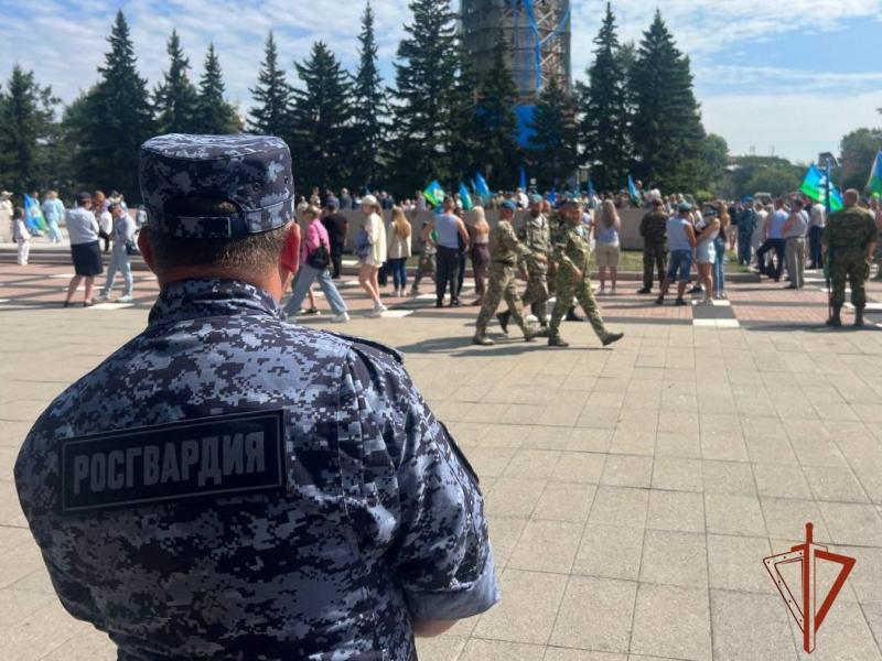 Росгвардия обеспечила безопасность мероприятий, посвященных Дню Воздушно-десантных войск в Иркутской области