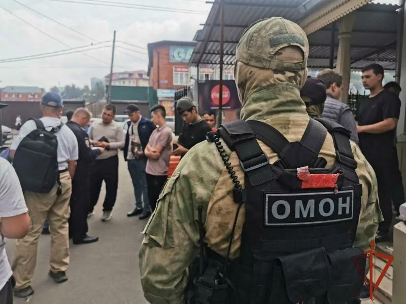 При содействии Росгвардии в Иркутской области за 4 дня выявлено более 200 нарушений миграционного законодательства