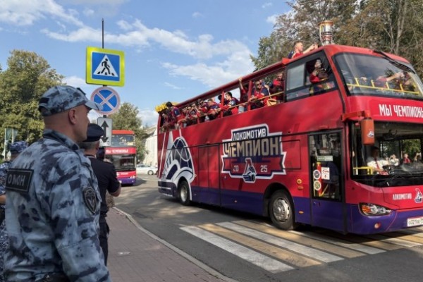 В Ярославле сотрудники Росгвардии обеспечили правопорядок во время проведения «Парада чемпионов»