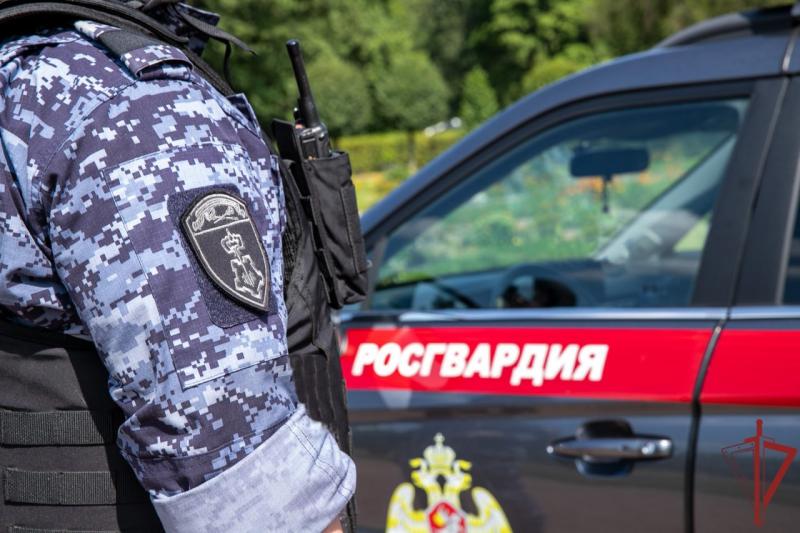 Московские росгвардейцы провели патриотическое мероприятие, посвящённое 82-й годовщине разгрома немецко-фашистских войск в Курской битве