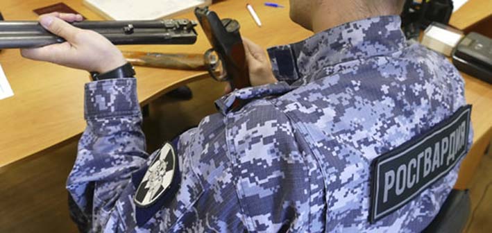 За неделю орловские росгвардейцы приняли 186 обращений по вопросам оказания госуслуг