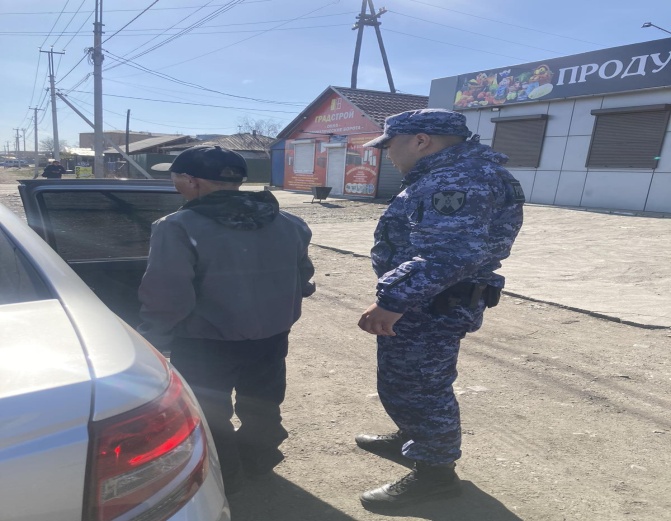 Росгвардейцы задержали подозреваемого в краже дорогих очков