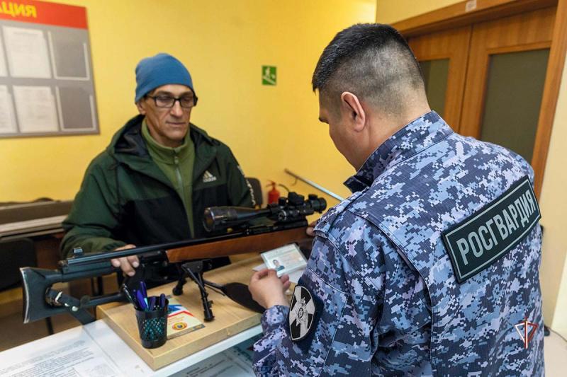 На Ямале Росгвардия подвела итоги работы подразделений лицензионно-разрешительной работы за сентябрь