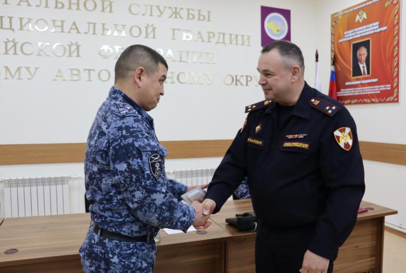 На Чукотке сотрудники Росгвардии награждены медалями «За спасение»