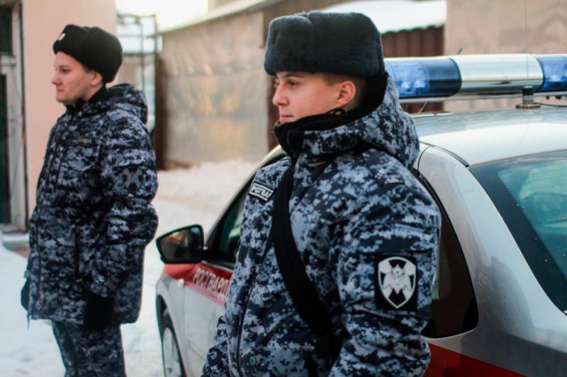 Росгвардейцы задержали новокузнечанина, избившего сожительницу во время ссоры