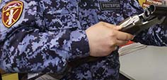 За неделю росгвардейцы провели порядка 106 проверок сохранности оружия у граждан