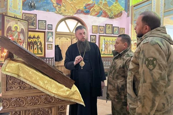 Военнослужащие ОГВ(с) посетили кафедральный собор Архангела Михаила в Грозном