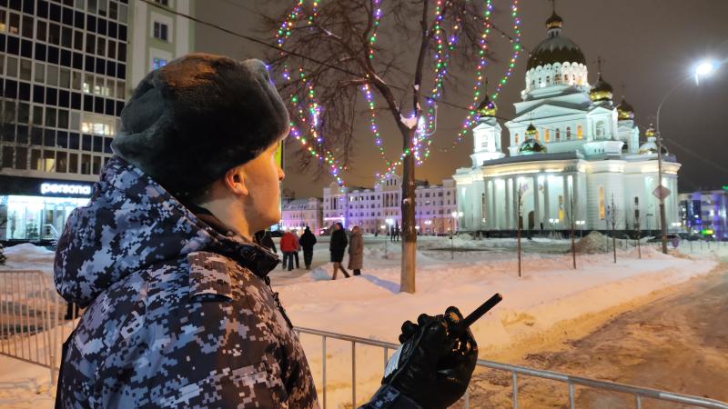 В Мордовии росгвардейцы приняли участие в обеспечении безопасности граждан в рождественскую ночь